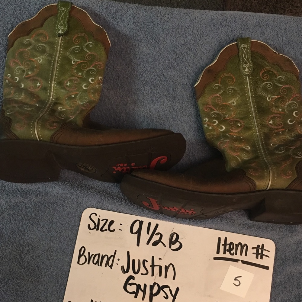 Justin gypsy square toe boots 12in